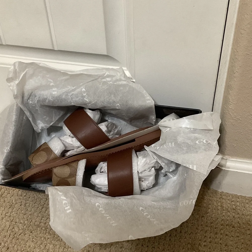 Coach Hallie Sig Sandal - Picture 2 of 6